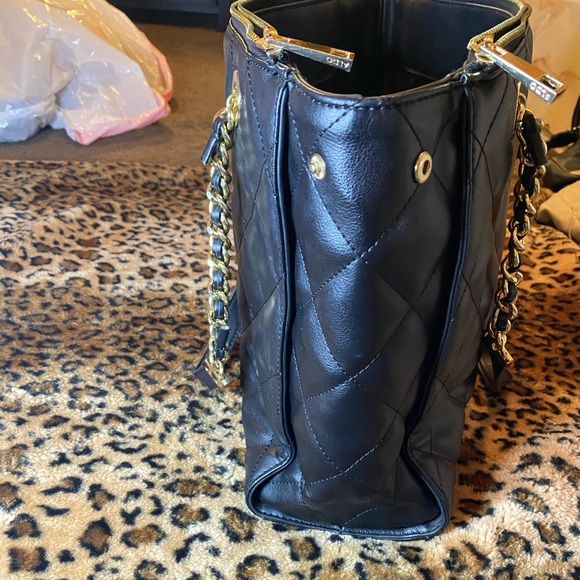 Handbag - Picture 6 of 7